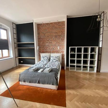 Apartmán Wyjatkowy Apartament Blisko Rynku Vratislav Exteriér fotografie