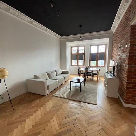 Apartmán Wyjatkowy Apartament Blisko Rynku Vratislav Exteriér fotografie