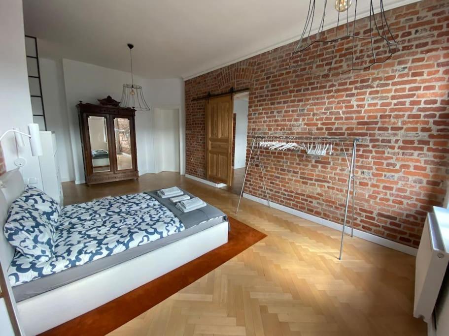 Apartmán Wyjatkowy Apartament Blisko Rynku Vratislav Exteriér fotografie